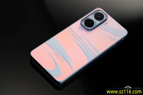 2599买骁龙8至尊版芯片 iQOO还在买芯片送手机