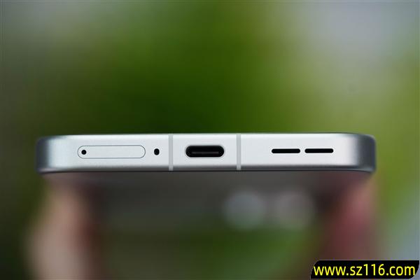 同档唯一165Hz超高刷直屏!一加Ace 6图赏