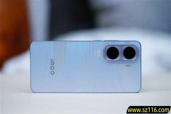 同档唯一2K LTPO屏！iQOO Neo11图赏