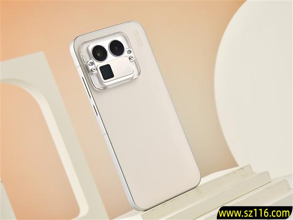 背屏、背部扬声器、可拆卸镜头模组:这些创新说明了什么