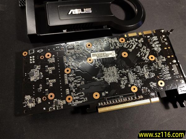 拆开后触目惊心!被吸烟者用了17年的9800GT显卡:看一眼感觉要得肺癌