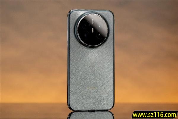 体验完华为Mate 70 Air 我感觉它被Air耽误了