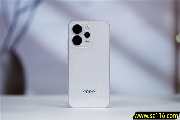 冷雕美背太吸睛！OPPO Reno 15图赏