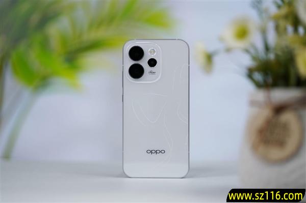 冷雕美背太吸睛！OPPO Reno 15图赏