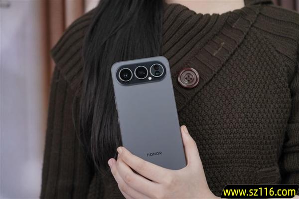 7.75mm机身塞进8000mAh电池+2亿像素 荣耀5000系列坐实档位标杆：2699元无敌