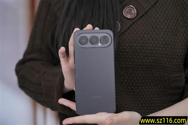 7.75mm机身塞进8000mAh电池+2亿像素 荣耀5000系列坐实档位标杆：2699元无敌