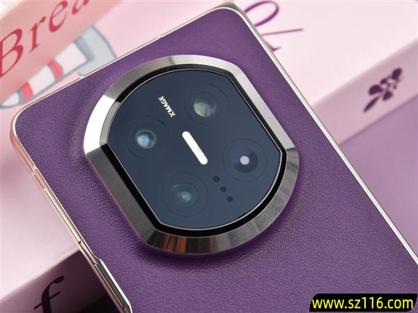 华为Mate X7上手：最强折叠屏实至名归