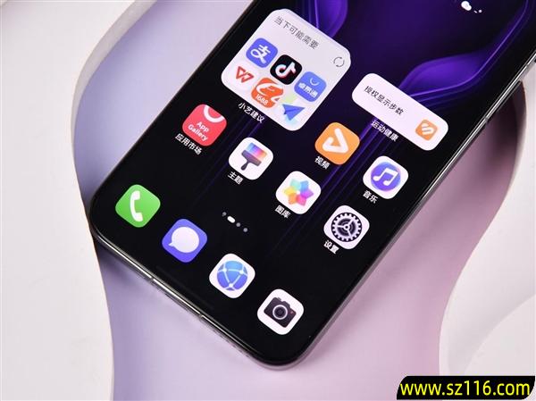 华为Mate 80 RS非凡大师上手：真机惊艳 质感拉满