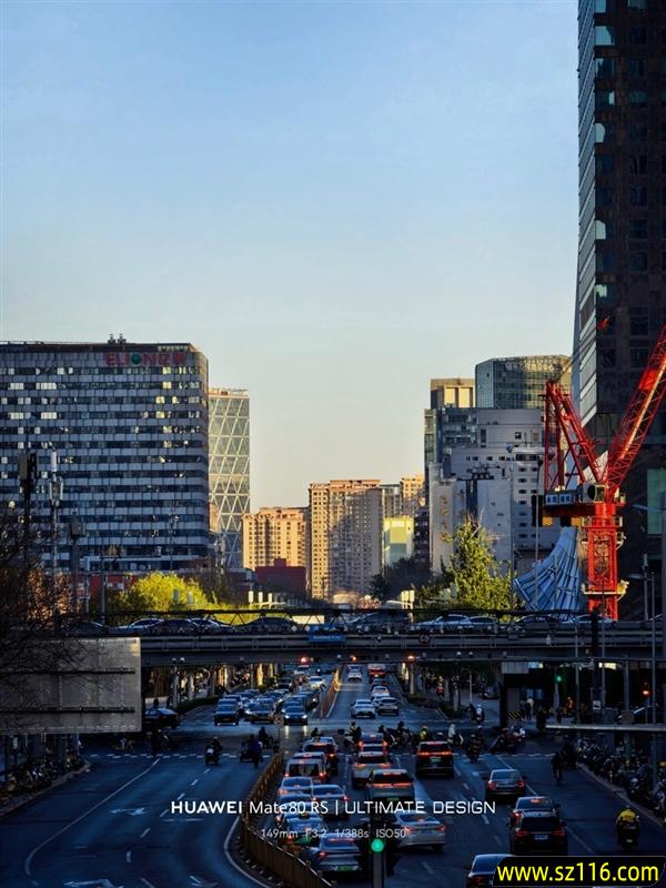 华为Mate 80 RS非凡大师上手:一部细节体验拉满的大师旗舰