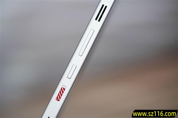 内置24000转/分钟风扇！红魔11 Pro图赏