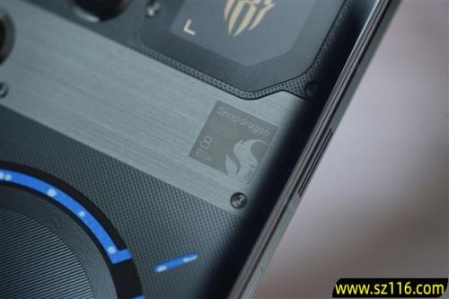 开启手机水冷散热时代！红魔11 Pro+图赏