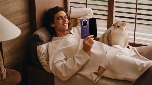 新一代电子茅台来了！华为Mate X7正式开售：12999元起