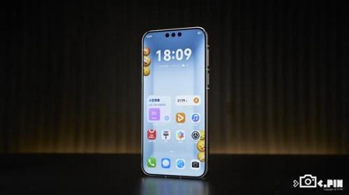 用了几天华为Mate80 Pro Max 我感觉它堆料有点过猛了 用了几天华为Mate80 Pro Max 我感觉它堆料有点过猛了