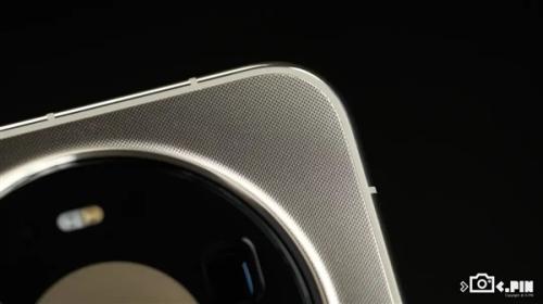 用了几天华为Mate80 Pro Max 我感觉它堆料有点过猛了 用了几天华为Mate80 Pro Max 我感觉它堆料有点过猛了