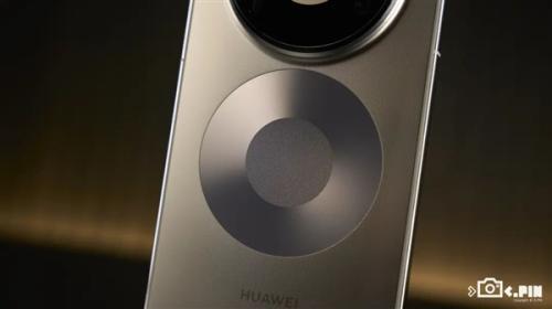 用了几天华为Mate80 Pro Max 我感觉它堆料有点过猛了 用了几天华为Mate80 Pro Max 我感觉它堆料有点过猛了