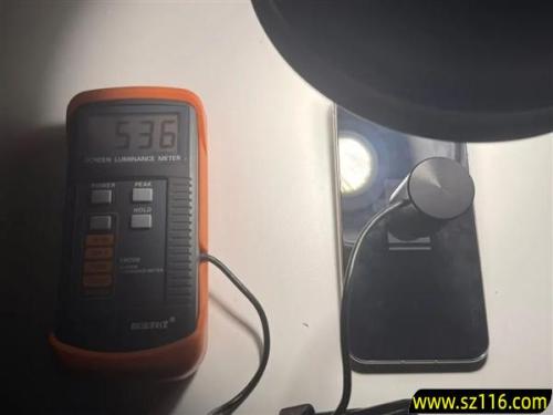 用了几天华为Mate80 Pro Max 我感觉它堆料有点过猛了 用了几天华为Mate80 Pro Max 我感觉它堆料有点过猛了