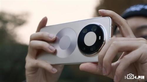 用了几天华为Mate80 Pro Max 我感觉它堆料有点过猛了 用了几天华为Mate80 Pro Max 我感觉它堆料有点过猛了