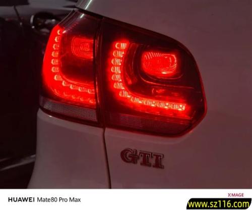 用了几天华为Mate80 Pro Max 我感觉它堆料有点过猛了 用了几天华为Mate80 Pro Max 我感觉它堆料有点过猛了