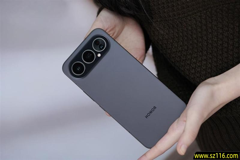 真没吹牛!荣耀500系列评测:标准版竟然比友商贵1000元的Pro版还强 真没吹牛!荣耀500系列评测:标准版竟然比友商贵1000元的Pro版还强