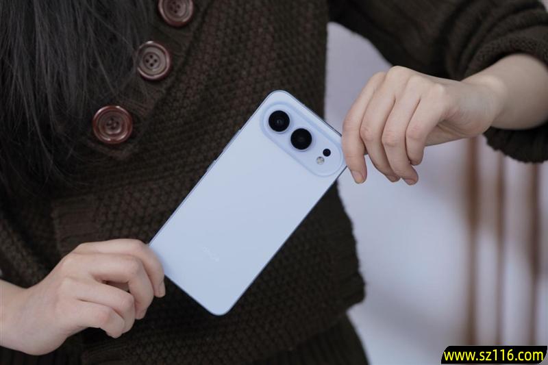 真没吹牛!荣耀500系列评测:标准版竟然比友商贵1000元的Pro版还强 真没吹牛!荣耀500系列评测:标准版竟然比友商贵1000元的Pro版还强