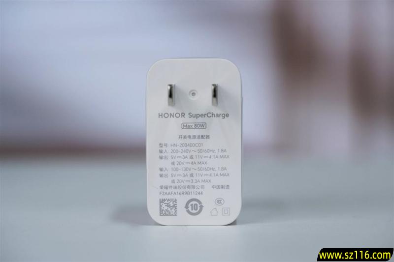 真没吹牛!荣耀500系列评测:标准版竟然比友商贵1000元的Pro版还强 真没吹牛!荣耀500系列评测:标准版竟然比友商贵1000元的Pro版还强