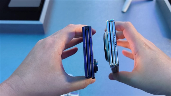 G形三折叠史上首款!三星Galaxy Z TriFold上手 G形三折叠史上首款!三星Galaxy Z TriFold上手