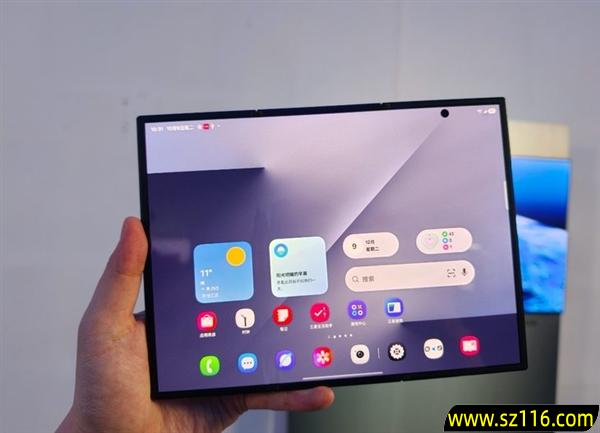 G形三折叠史上首款!三星Galaxy Z TriFold上手 G形三折叠史上首款!三星Galaxy Z TriFold上手