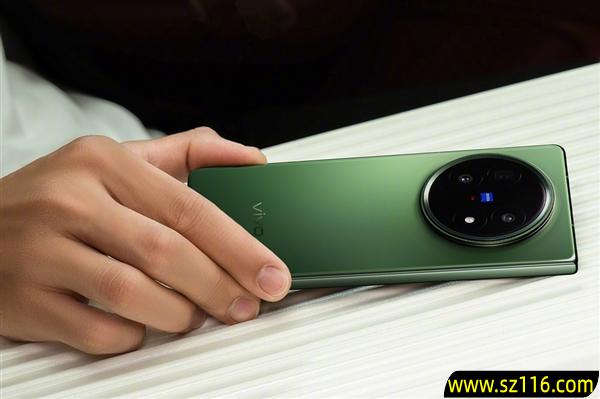 最轻大折叠!vivo X Fold5升级OriginOS 6 韩伯啸:轻办公神器 6到飞起 最轻大折叠!vivo X Fold5升级OriginOS 6 韩伯啸:轻办公神器 6到飞起